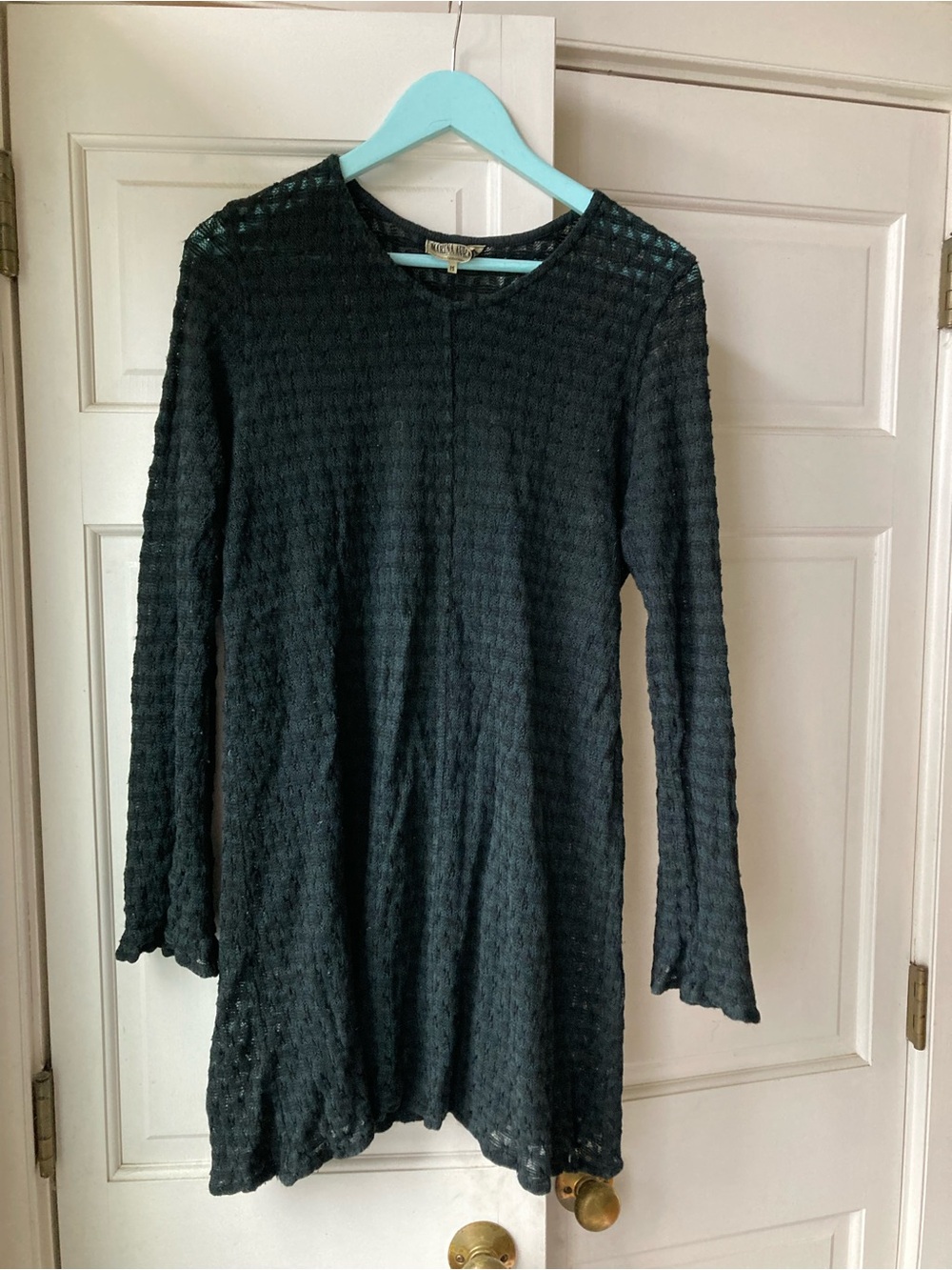 MARINA AVEAAM -London Vintage. Black Textured Long-Sleeve Loose-Knit Dress.